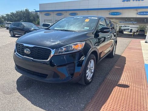 Used 2020 Kia Sorento LX FWD image 7