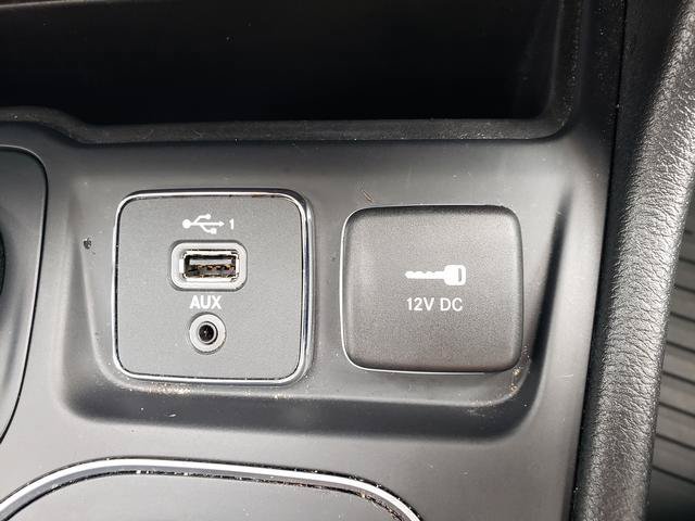 Used 2022 Jeep Cherokee Latitude Lux w/ Sun & Sound Group AWD/4WD image 21
