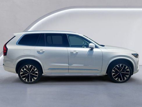 New 2026 Volvo XC90 B6 Ultra w/ Protection Package AWD/4WD image 3