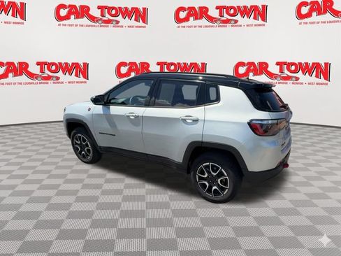 Used 2024 Jeep Compass Trailhawk AWD/4WD image 6