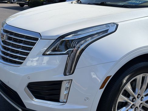 Used 2018 Cadillac XT5 Platinum w/ Driver Assist Package image 8