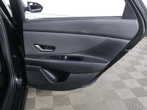 Used 2025 Hyundai Elantra SEL FWD image 25