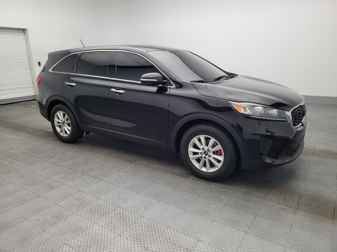Used 2020 Kia Sorento LX image 11