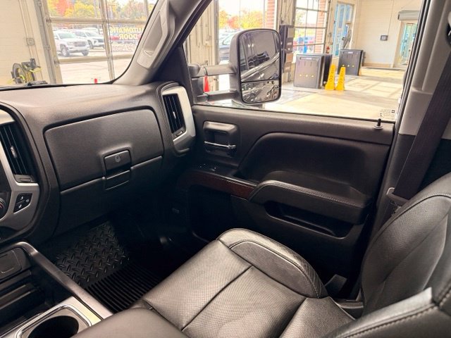 Used 2015 GMC Sierra 2500 SLT w/ Driver Alert Package AWD/4WD image 24