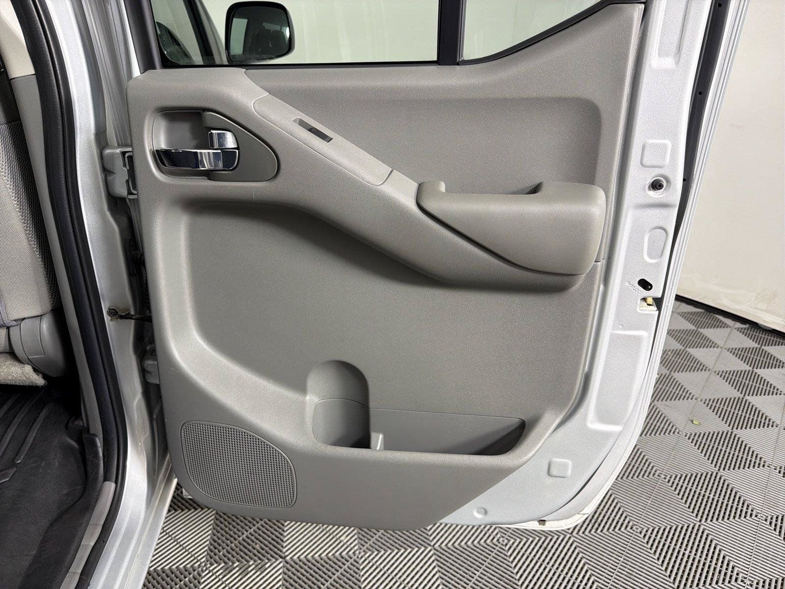 Used 2019 Nissan Frontier SV AWD/4WD image 14