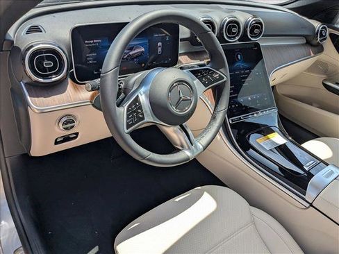 Used 2025 Mercedes-Benz C 300 Sedan image 3
