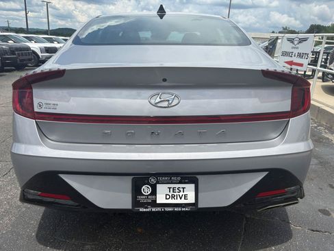 Used 2023 Hyundai Sonata SEL w/ Preferred Accessory Package FWD image 7
