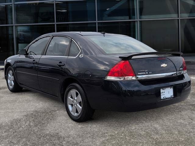Used 2008 Chevrolet Impala LT w/ Luxury Edition Package FWD image 3
