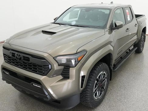 New 2026 Toyota Tacoma TRD Sport AWD/4WD image 3