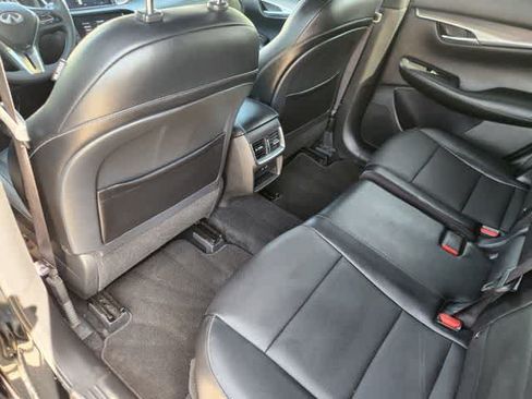 Used 2022 INFINITI QX50 Luxe w/ Appearance Package FWD image 12