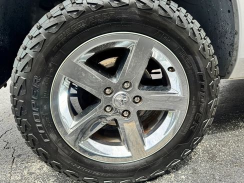 Used 2018 RAM 1500 Express w/ Express Value Package AWD/4WD image 33