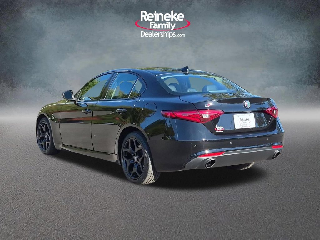 Used 2021 Alfa Romeo Giulia Sprint w/ Nero Edizione AWD/4WD image 9