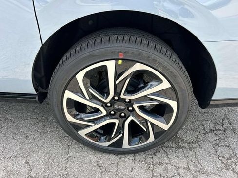 New 2026 Lincoln Navigator L Reserve AWD/4WD image 11