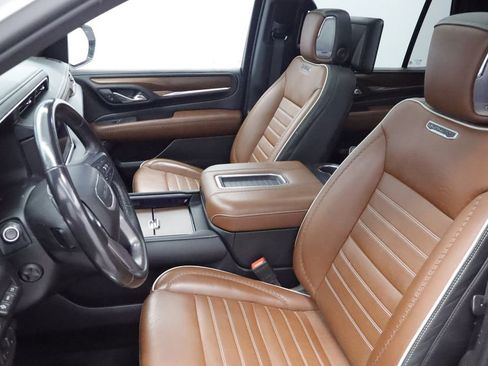 Used 2023 GMC Yukon Denali Ultimate AWD/4WD image 34