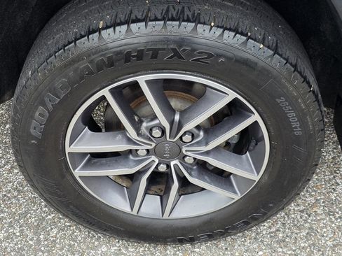Used 2020 Jeep Grand Cherokee Limited AWD/4WD image 36