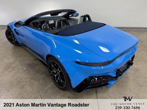 Used 2021 Aston Martin V8 Vantage Roadster RWD image 9