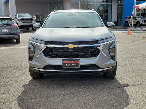 New 2026 Chevrolet Trax LT w/ Driver Confidence Package image 3