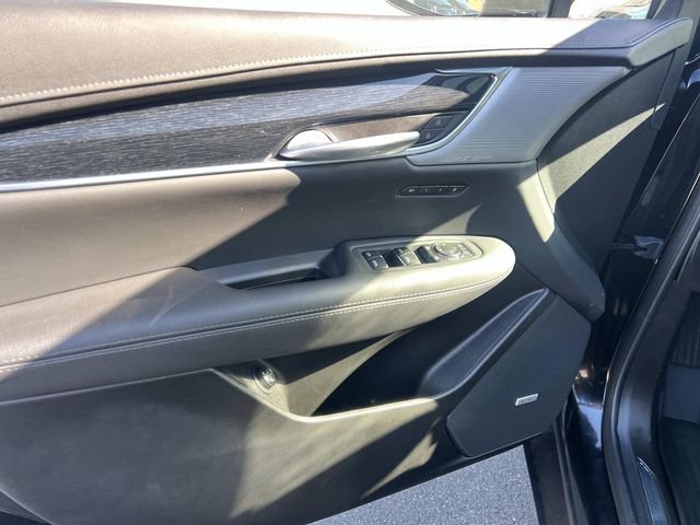 Certified 2025 Cadillac XT5 Premium Luxury w/ Technology Package AWD/4WD image 13