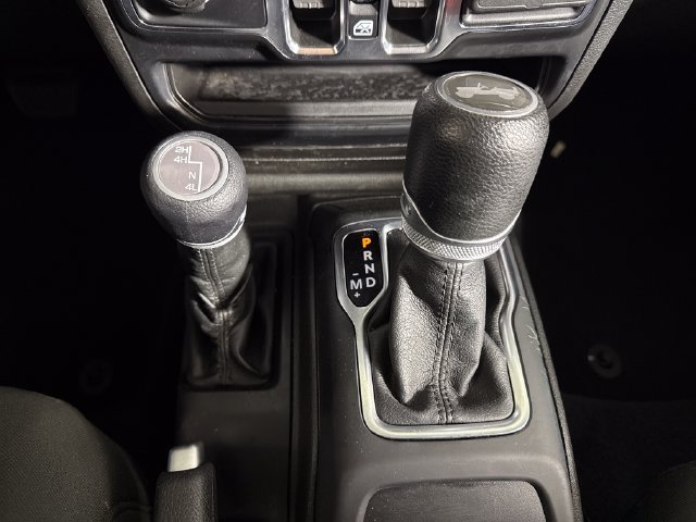 Used 2022 Jeep Wrangler Unlimited Sport AWD/4WD image 36