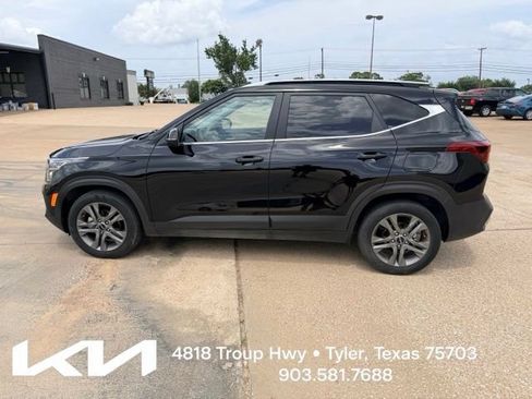 Used 2023 Kia Seltos S w/ Navigation Package FWD image 7