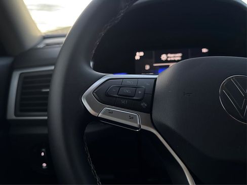 Used 2022 Volkswagen Atlas SE image 28