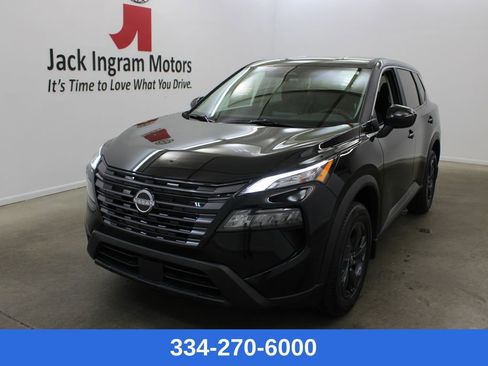 New 2026 Nissan Rogue SV image 1