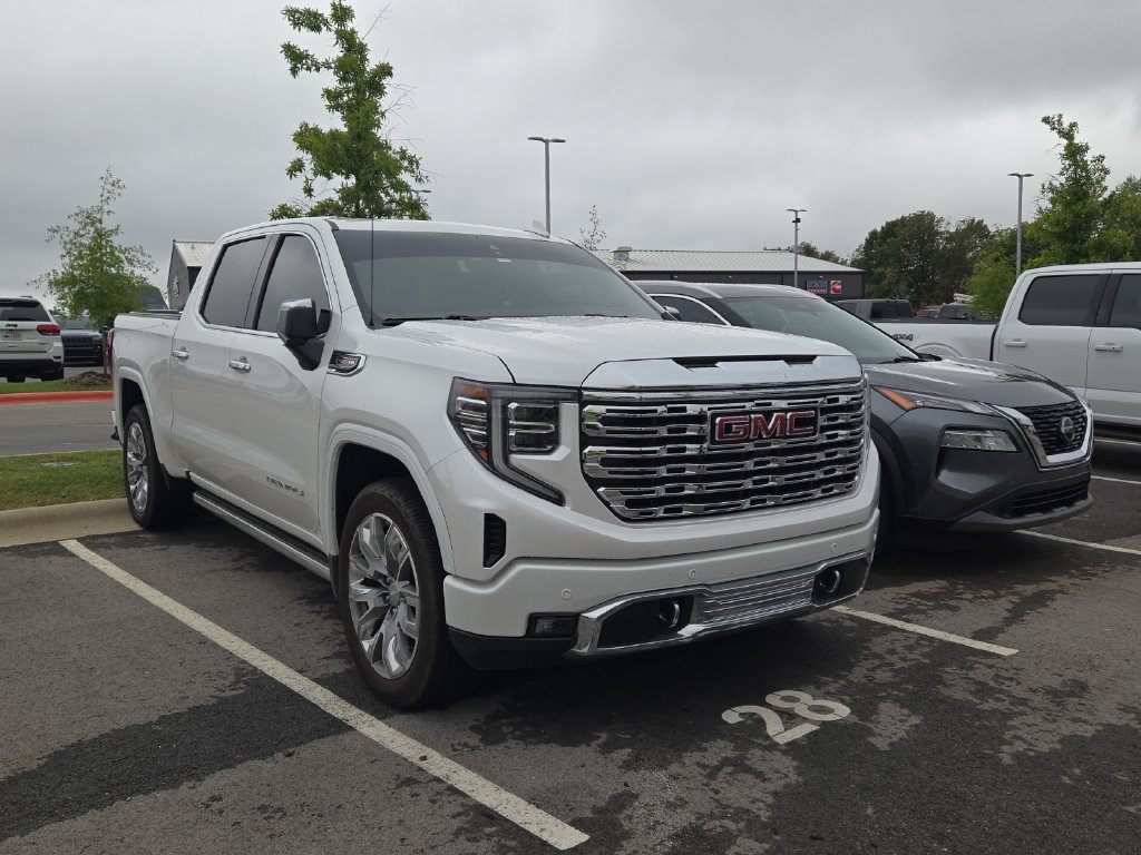 Used 2024 GMC Sierra 1500 Denali w/ Denali Reserve Package AWD/4WD image 4