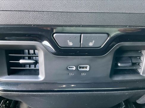 Certified 2026 GMC Sierra 2500 AT4 AWD/4WD image 31