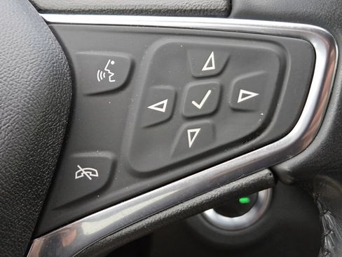 Used 2019 Chevrolet Equinox LT AWD/4WD image 9