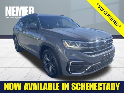 Certified 2021 Volkswagen Atlas Cross Sport SE w/ Panoramic Sunroof Package AWD/4WD image 9