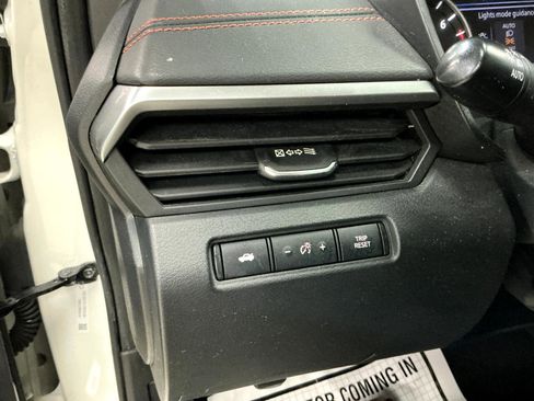 Used 2021 Nissan Altima 2.5 SR w/ SR Premium Package image 14