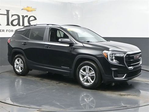 Used 2023 GMC Terrain SLE w/ Driver Convenience Package image 6