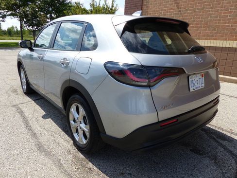 Used 2023 Honda HR-V LX image 7