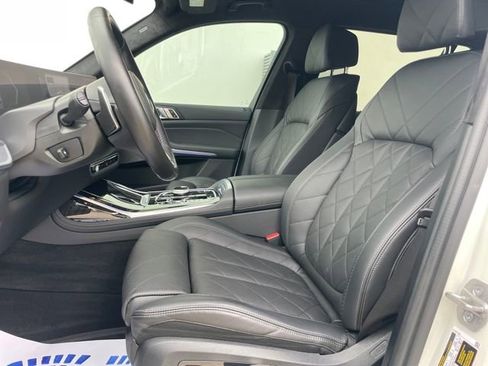 Used 2023 BMW X7 M60i w/ Executive Package image 8