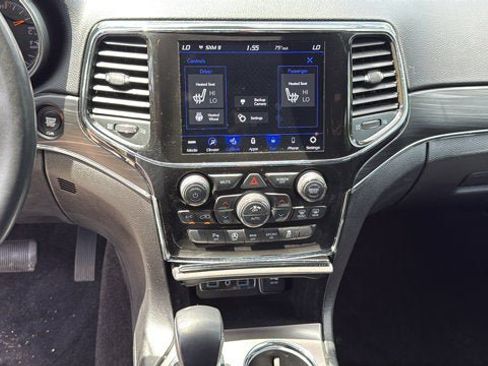 Certified 2022 Jeep Grand Cherokee Limited AWD/4WD image 22