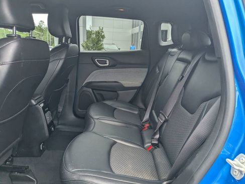 Used 2024 Jeep Compass Latitude AWD/4WD image 14