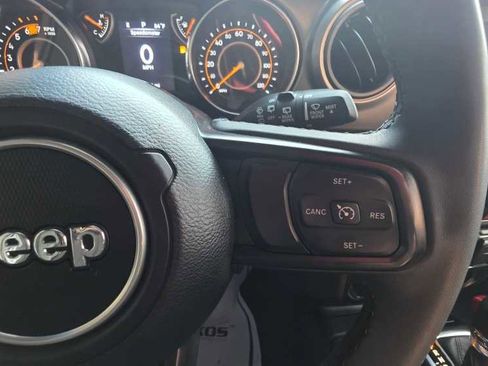 Used 2023 Jeep Wrangler Sport S image 13