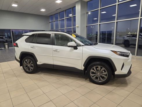 Used 2024 Toyota RAV4 Limited image 5