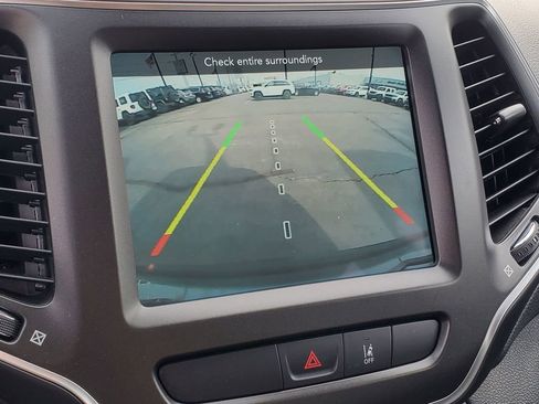 Used 2022 Jeep Cherokee Trailhawk w/ Premium Leather Package image 24