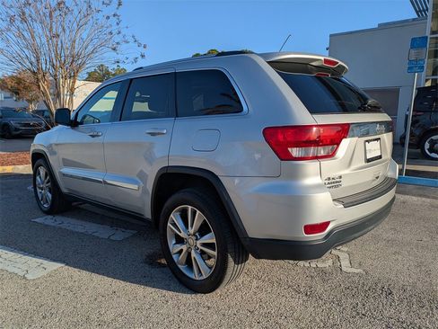 Used 2013 Jeep Grand Cherokee Laredo image 12