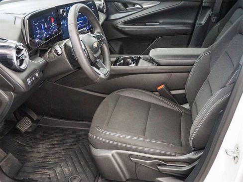 Used 2026 Chevrolet Blazer EV LT image 17