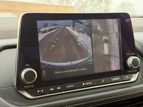 Used 2021 Nissan Rogue SV image 23