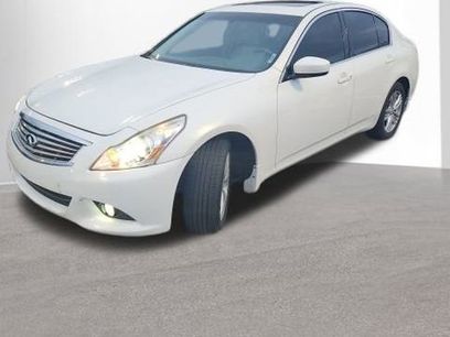Used 2013 INFINITI G37 x w/ Premium Pkg