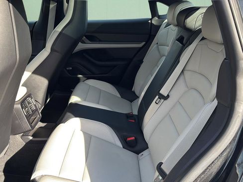 Used 2021 Porsche Taycan 4S image 20