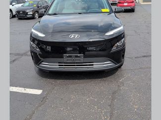 Used 2023 Hyundai Kona SE FWD video 1