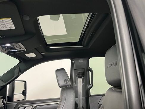 Used 2025 GMC Sierra 3500 AT4 w/ AT4 Premium Plus Package image 24