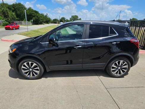 Used 2021 Buick Encore Preferred FWD image 2