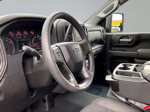Used 2025 Chevrolet Silverado 2500 Custom w/ Custom Value Package image 14