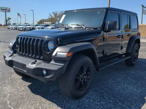 Used 2022 Jeep Wrangler Unlimited Sport image 9