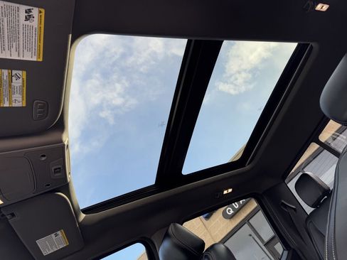 Used 2019 Ford F150 Lariat w/ Equipment Group 502A Luxury image 23